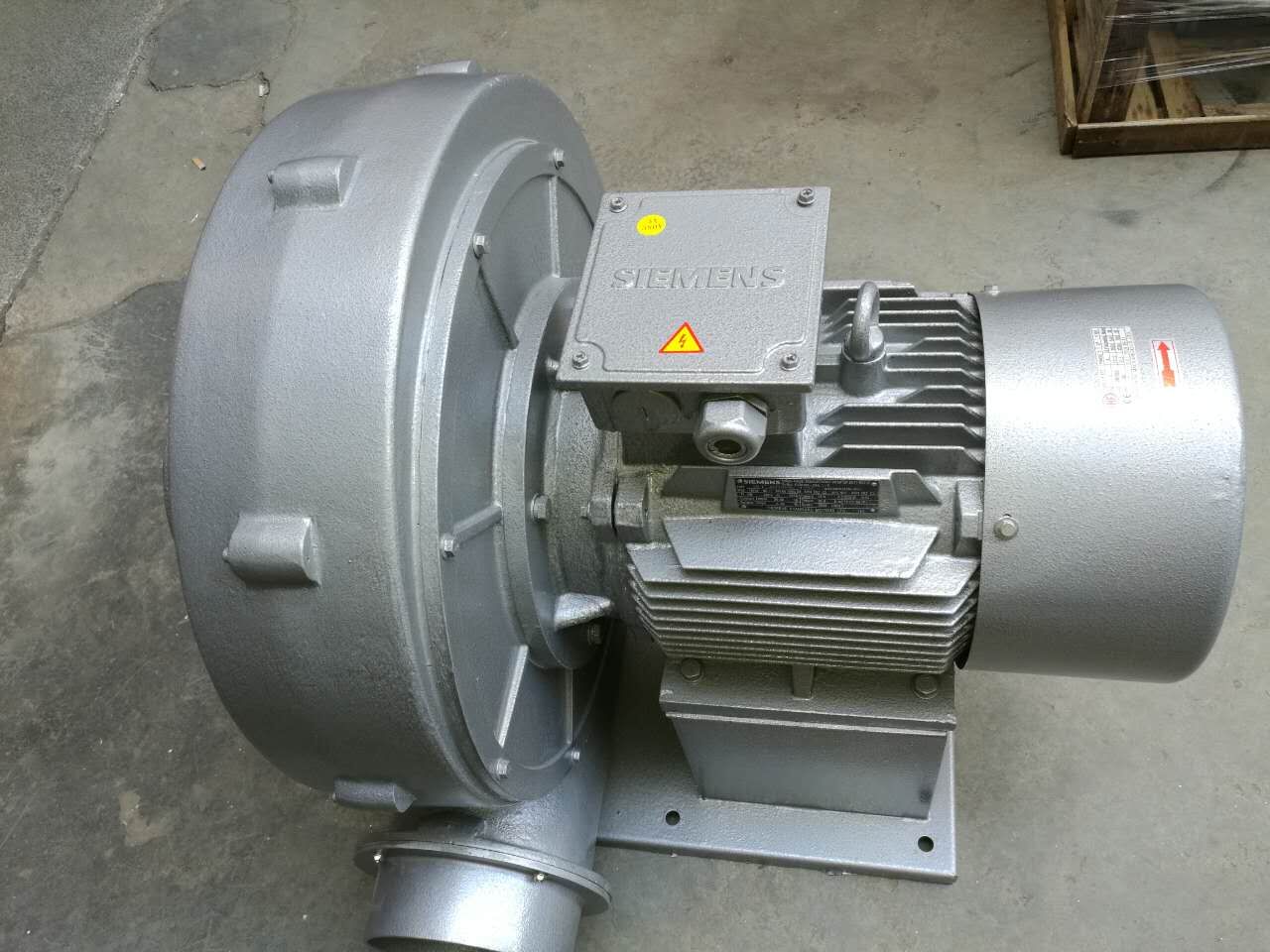 高壓鼓風機發(fā)電機出現(xiàn)...